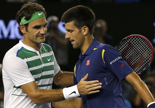 Federer để Djokovic vượt lên về thành tích đối đầu. Ảnh: Reuters