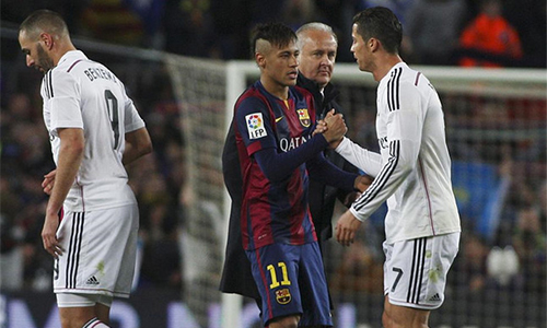 Real được cho là muốn tái hiện một thương vụ động trời với Neymar, như cách họ từng nẫng Luis Figo khỏi Barca năm 2000. 